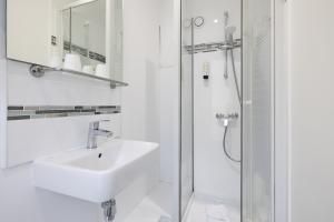 Hotel Paris Legendre