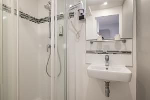 Hotel Paris Legendre